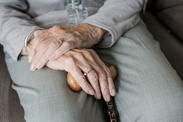 Запор у пожилых - советы врачей
